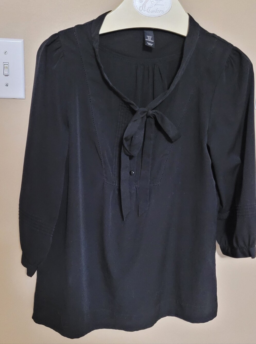 💜2 for $10💜 Bundle and save Black Tie-Neck Blouse